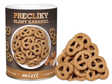 Preclíky Slaný karamel Mixit plechovka vedle misky s preclíky