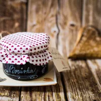 Džem borůvka s brusinkou 250 g balení sklenice s látkovým víčkem detail