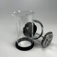 french press skleněná karafa kovový filtr s držadlem