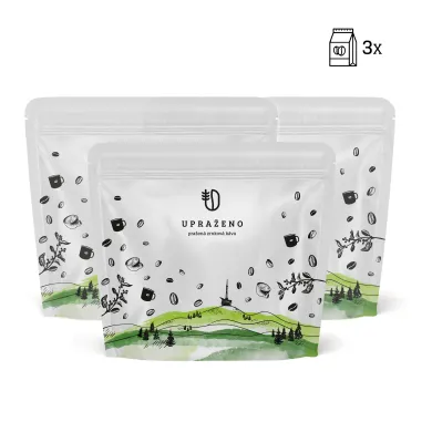 degustační balíček espresso tři balení v stříbrných obalech s ilustrací zelené krajiny a nápisem UPRAŽENO