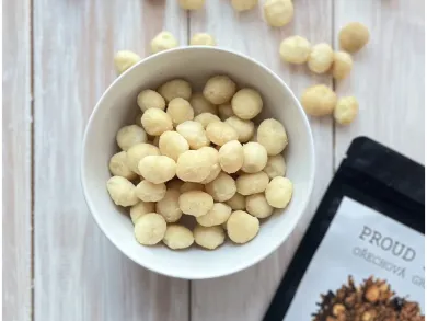 313_makadamove--orechy